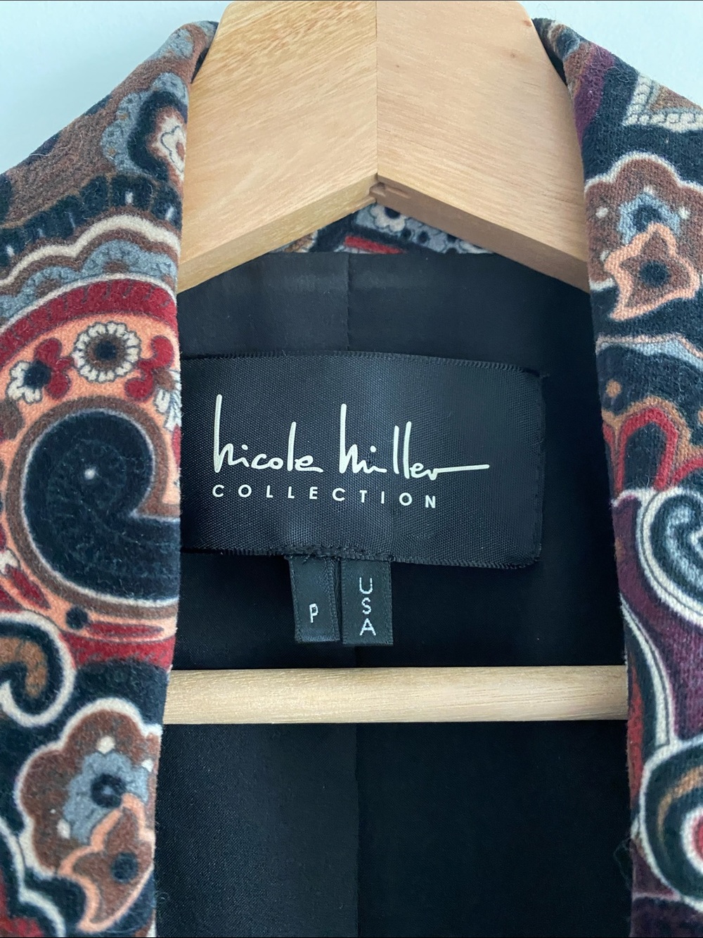 Nicole Miller Collection Paisley Tailored Blazer - Picture 3 of 10